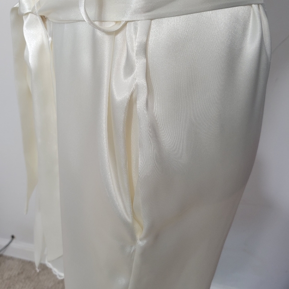 Jones New York vintage satin feel short robe - Picture 3 of 6